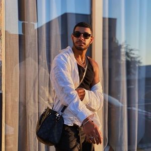 Meet your Posher, Samuel